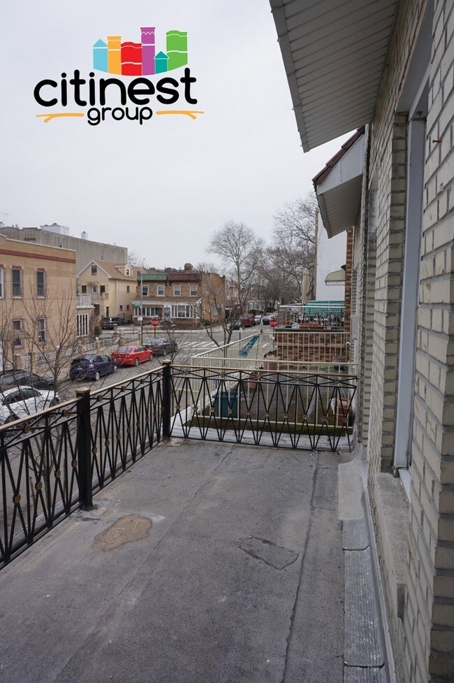 Building Photo - 574 81 St