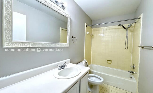 Building Photo - 684 Idlewild Cir