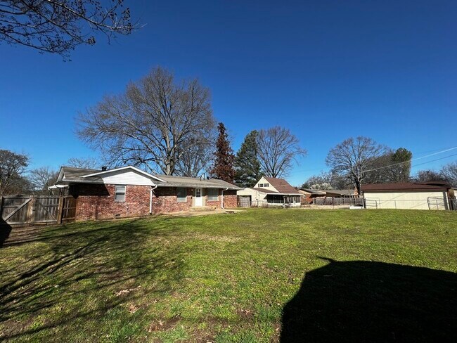 Building Photo - 7176 Renda St Millington, TN 38053