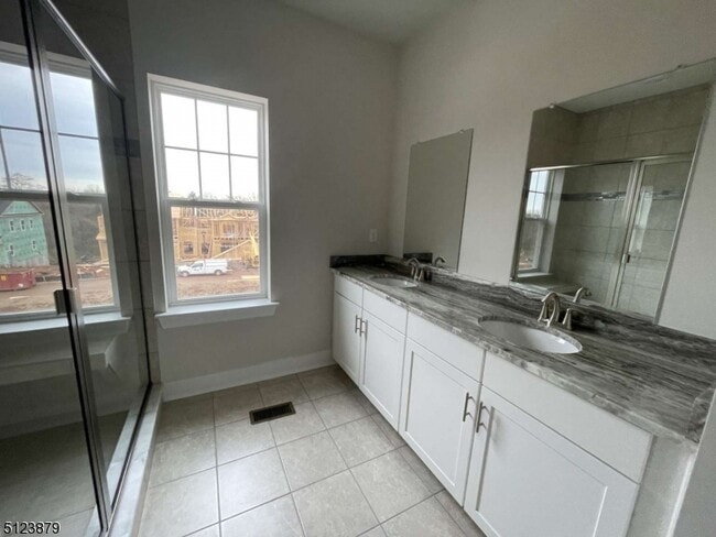 Building Photo - 906 Churchill Cir