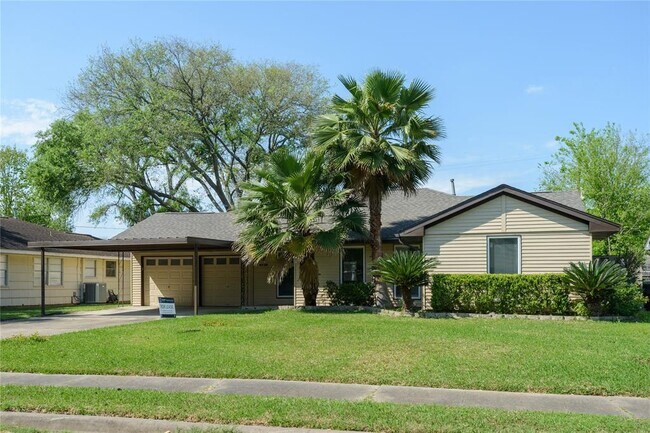 Building Photo - 4738 Kingfisher Dr