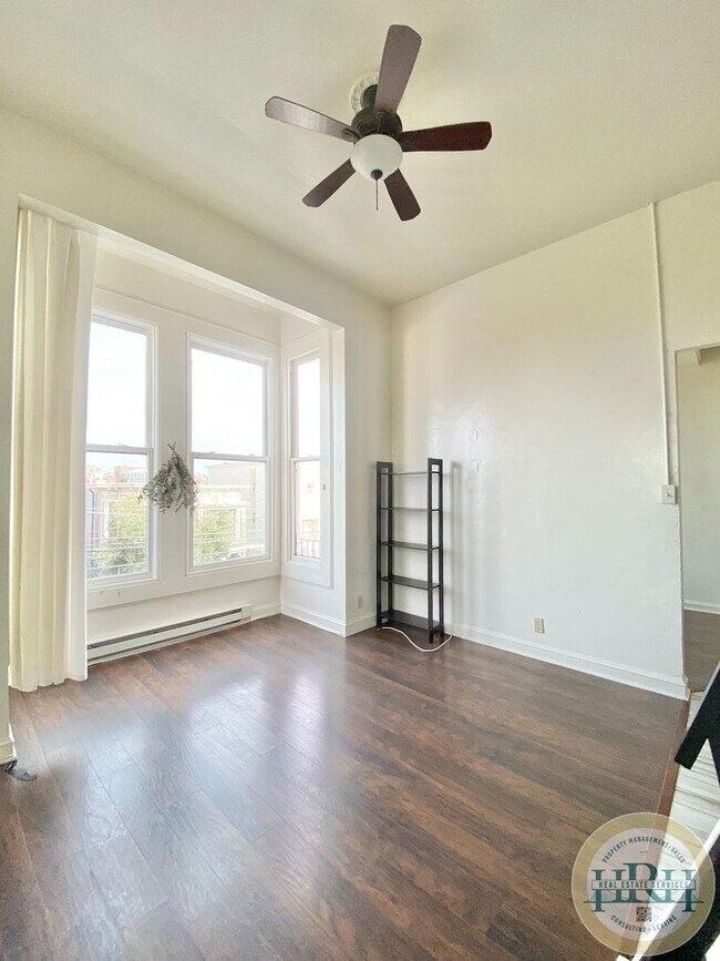 Building Photo - 818-820 Treat Avenue