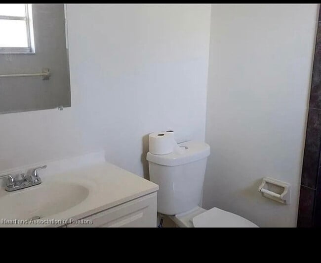 Building Photo - 101 Voss Ct