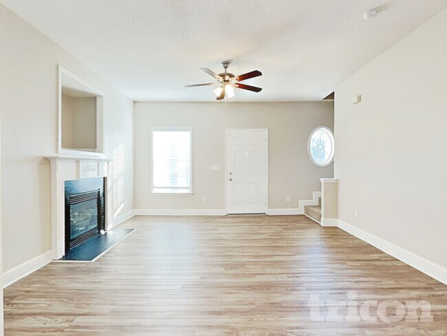 Building Photo - 134 Summer Pines Drive