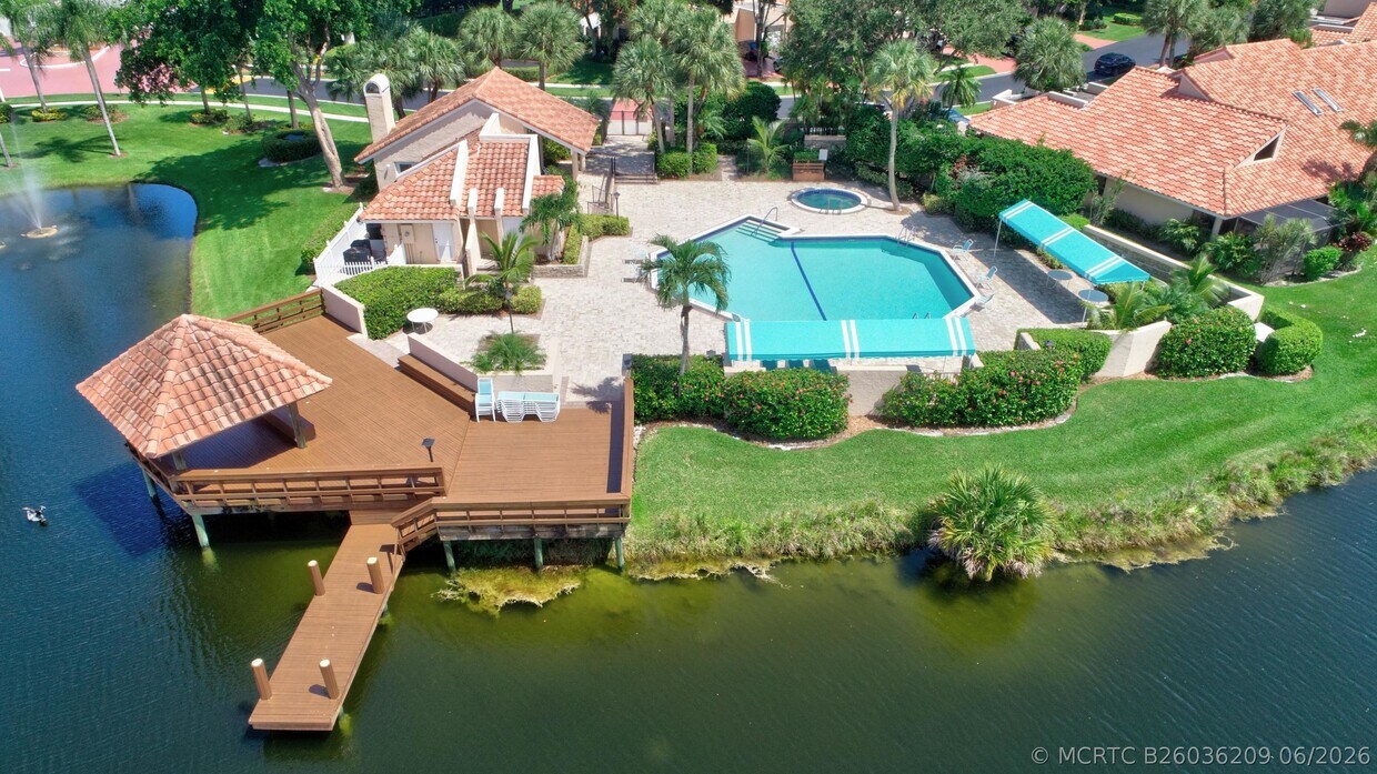 Building Photo - 22667 Meridiana Dr