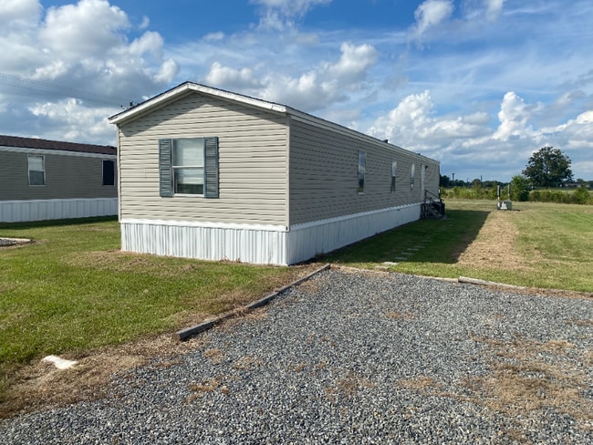 Building Photo - 768 Le Bois D'Arc Rd