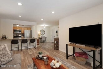 Building Photo - 1015 Wedgewood Cir