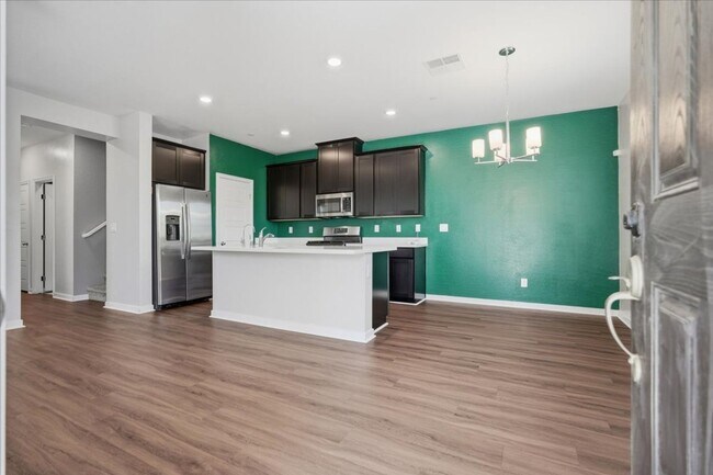 Foto del edificio - 6510 Silver Estates St