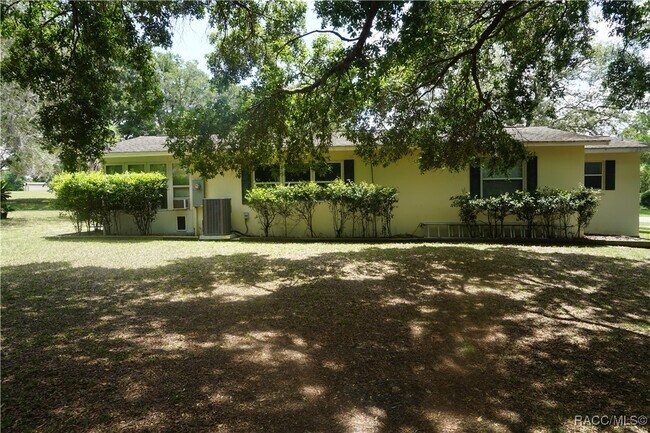 Foto del edificio - 9306 N Santos Dr