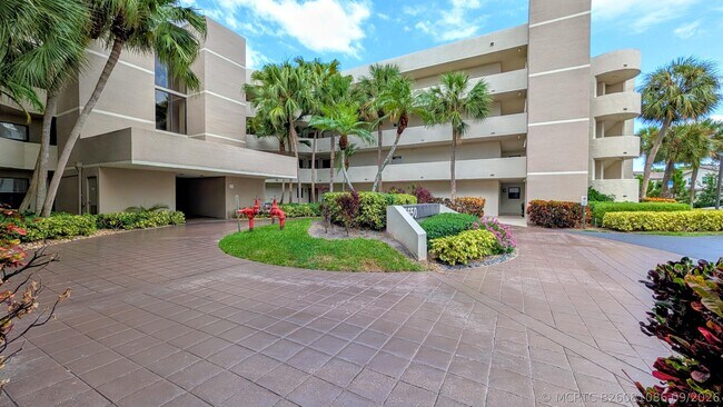 Foto del edificio - 5650 Camino Del Sol