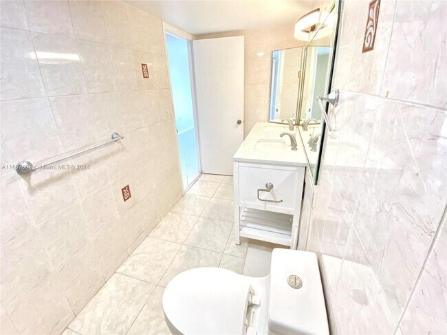 Foto del edificio - 2 bedroom in North Miami FL 33179