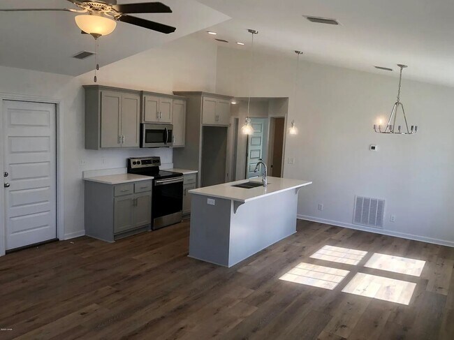 Foto del edificio - Single-Family House for Rent