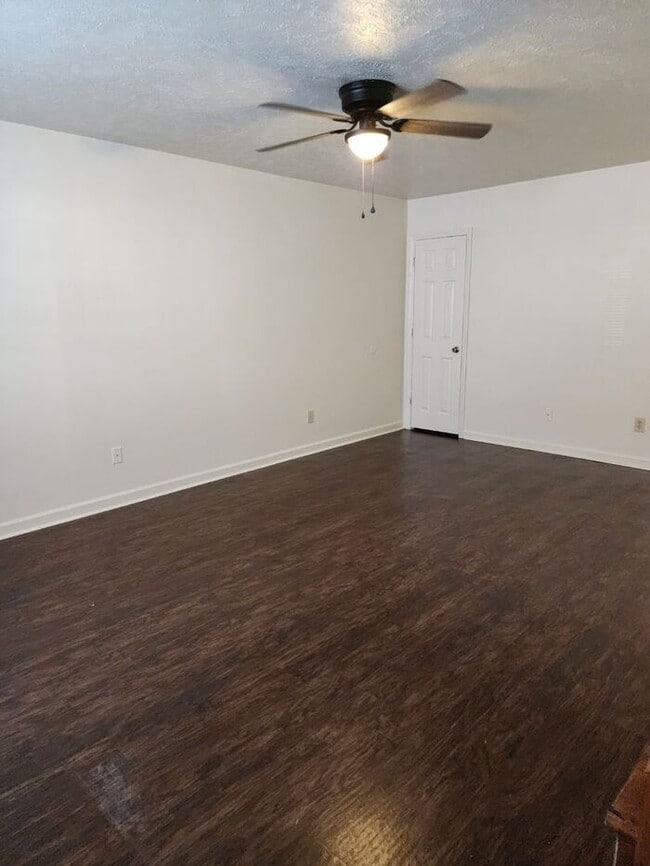 Foto del edificio - Tally Villas - 932 Pedro Drive, Fayetteville