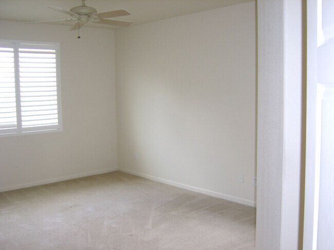 Building Photo - Lovely home, gardener, some utilities included