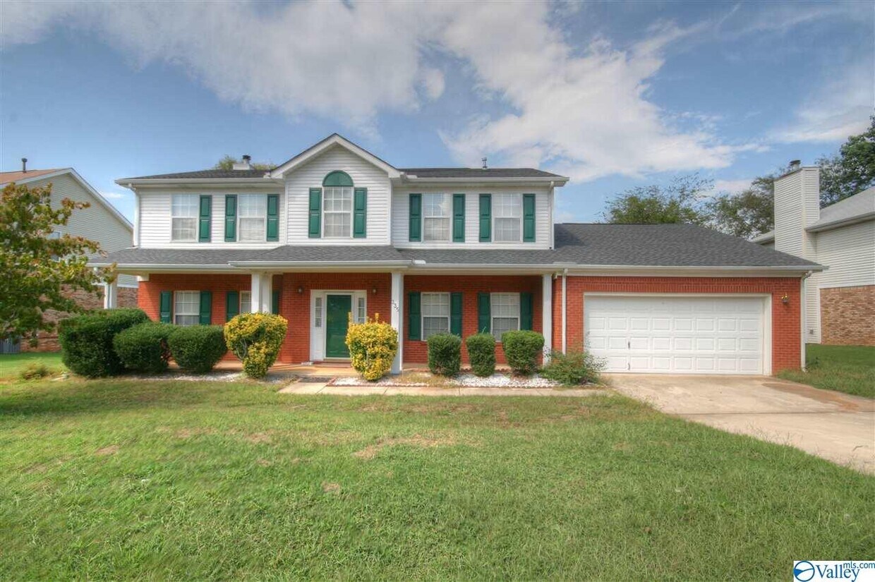 Foto principal - 335 Bradford Farms Dr
