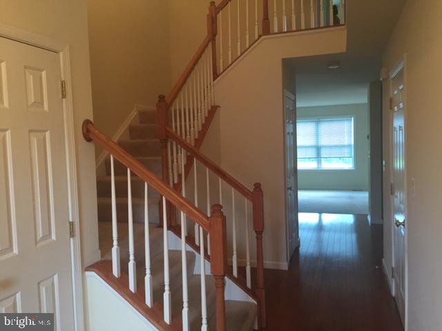 Foto principal - 6217 Autumn View Dr