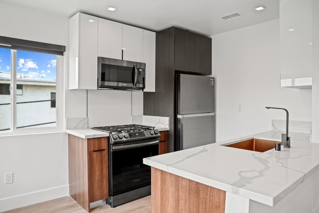 Foto del edificio - 701 N Hill Pl