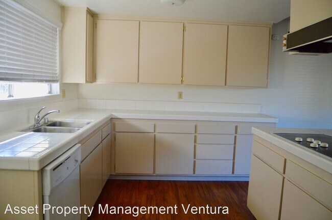 Building Photo - 4 br, 2.5 bath House - 1965 Rhonda Street