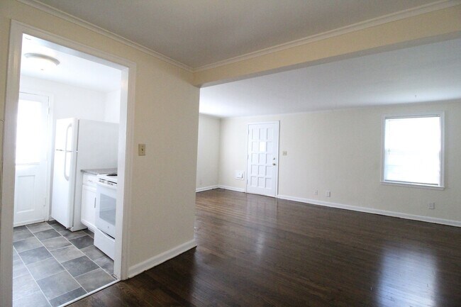 Foto del edificio - One Bedroom Duplex in North Kansas City
