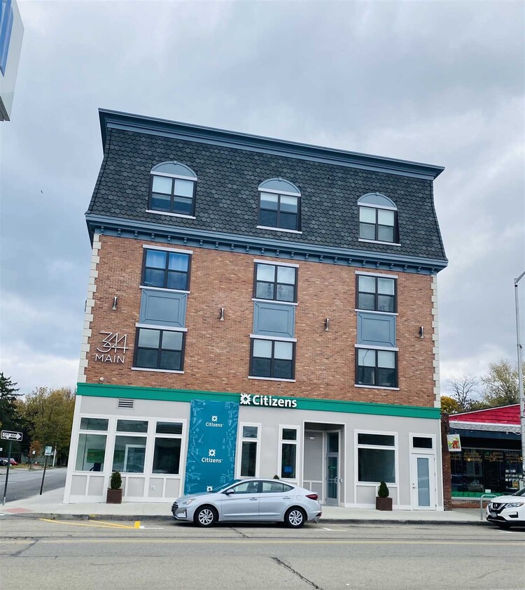 Primary Photo - 344 Main St