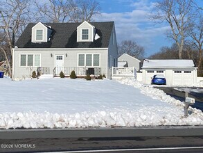 Building Photo - 307 Herbertsville Rd