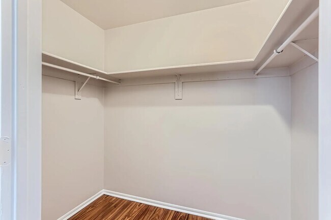 Foto del edificio - 7395 E Eastman Ave