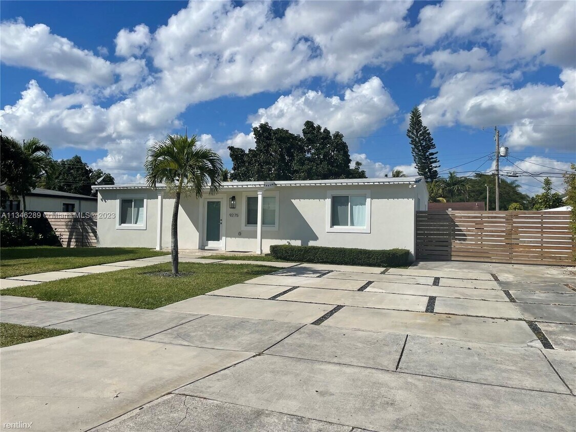 9275 SW 42nd Terrace, Miami, FL 33165 House Rental in Miami, FL