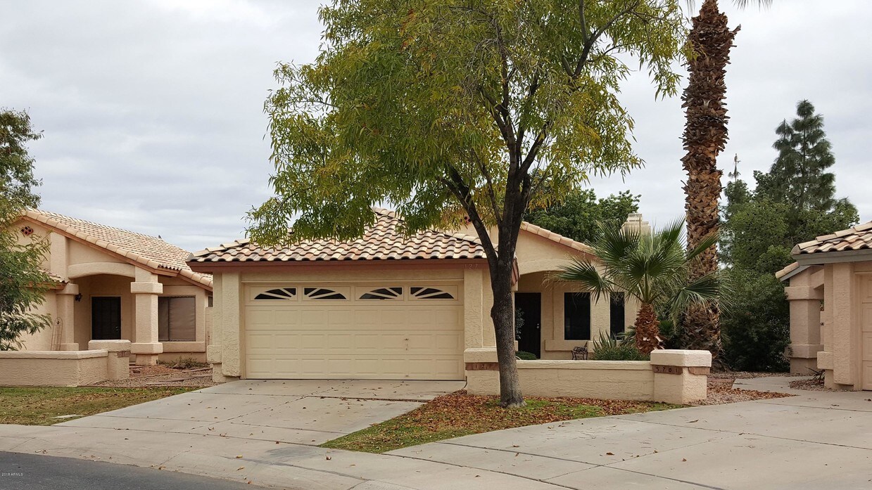 Foto principal - 127 S Crestview St