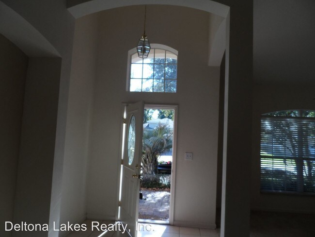 Building Photo - 815 Victoria Hills Dr S
