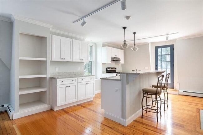 Building Photo - 29 Champlin St