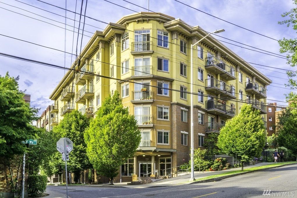 Building - 700 E Denny Way