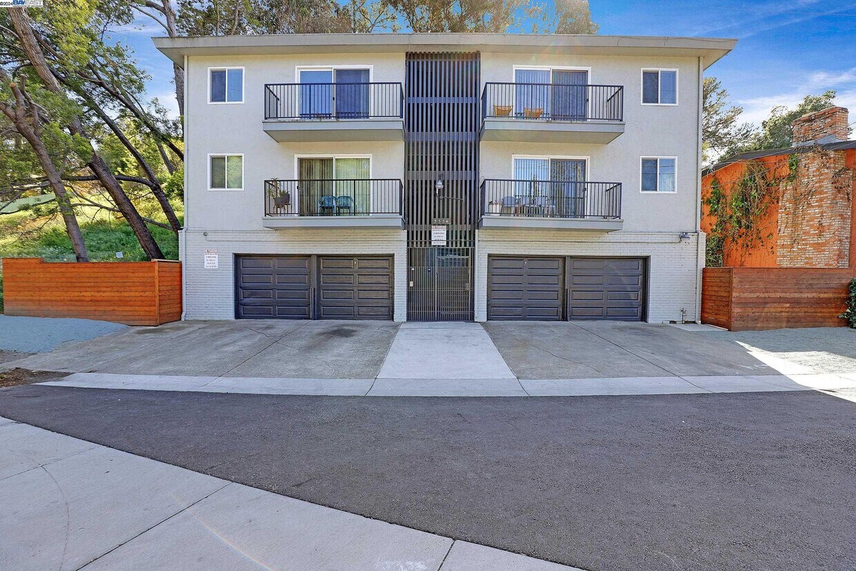3554 Pierson St Unit 1, Oakland, CA 94619 Room for Rent in Oakland