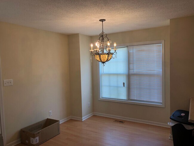 Foto del edificio - 4410 Harborgate Rd