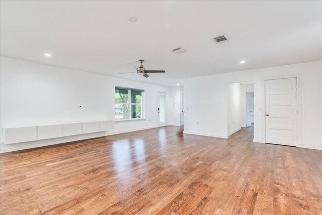 Foto del edificio - 1405 Glenwood Dr