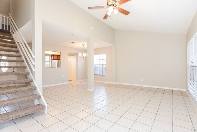 Foto del edificio - 764 Northmoor Ave N