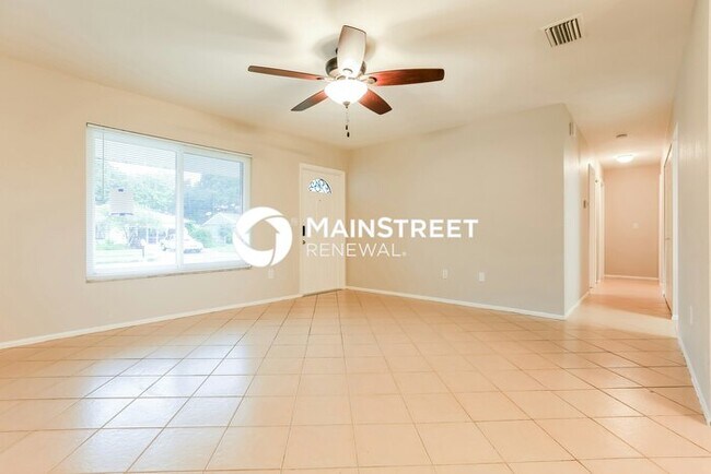 Foto del edificio - 3 Bedroom Pet-Friendly Home in NORTH PORT, FL with Main Street Renewal
