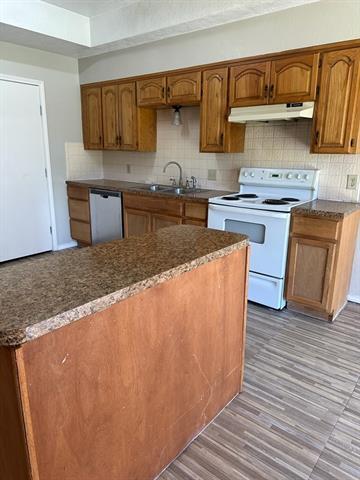 Building Photo - 320 Lochridge Dr