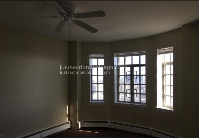 Foto del edificio - 7144 S Jeffery Blvd