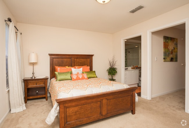 Interior Photo - Wynthrope Forest