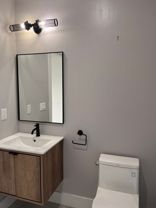 Foto del edificio - 276 Duncan Ave