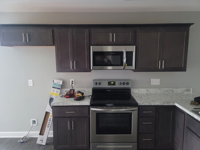 Building Photo - 101 Seabiscuit Ct