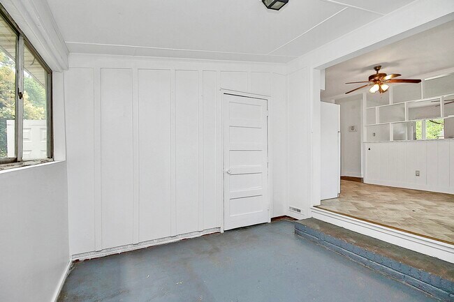 Foto del edificio - 4401 Ridgeley Dr