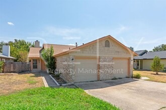 Building Photo - 409 Greenlawn Blvd