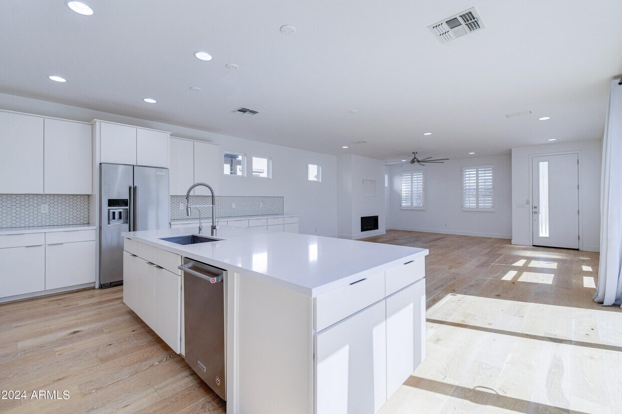 Foto principal - 4595 S Emerson St