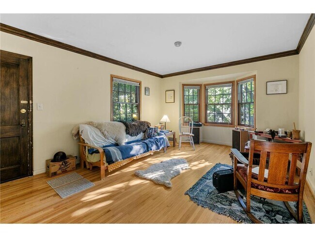 Foto del edificio - 201 Melbourne Ave SE