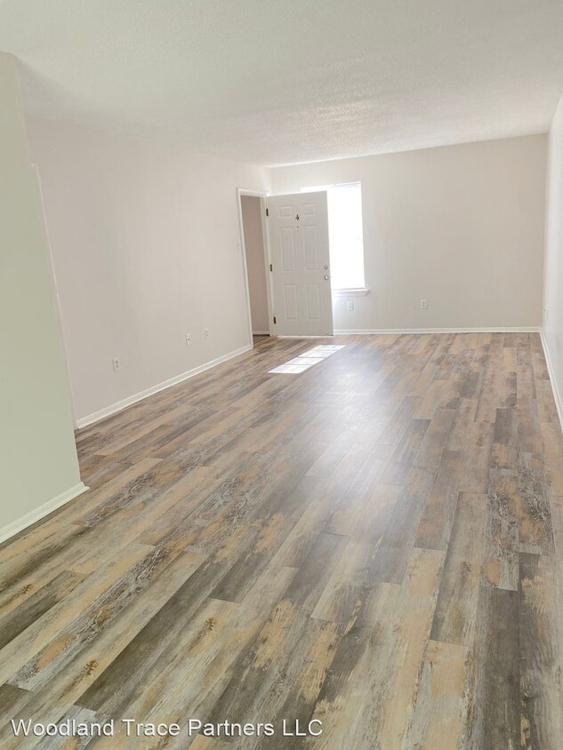 Foto principal - 2 br, 1 bath Apartment - 4000 West Florida...