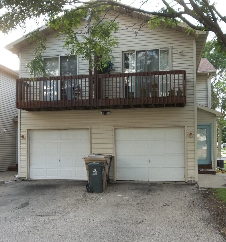 Foto del edificio - 727 N Thompson Dr