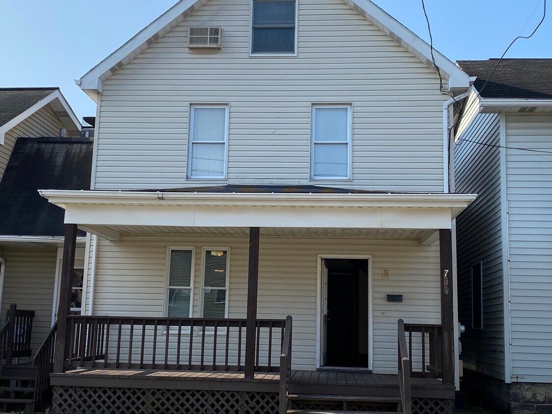 Primary Photo - 730 South St