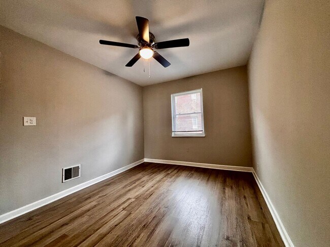 Foto del edificio - Newly Renovated 2 bedroom in Fairborn!