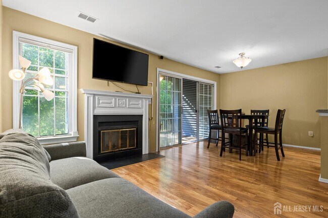 Foto del edificio - 6072 Cedar Ct
